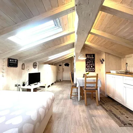 Апартаменты Il Piccolo Loft Nel Cuore Antico Di - & Me