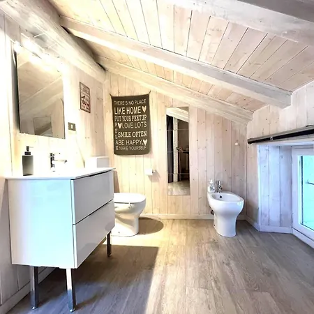 Il Piccolo Loft Nel Cuore Antico Di - & Me Apartament *