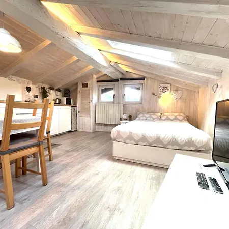 Apartment Il Piccolo Loft Nel Cuore Antico Di - & Me Aosta