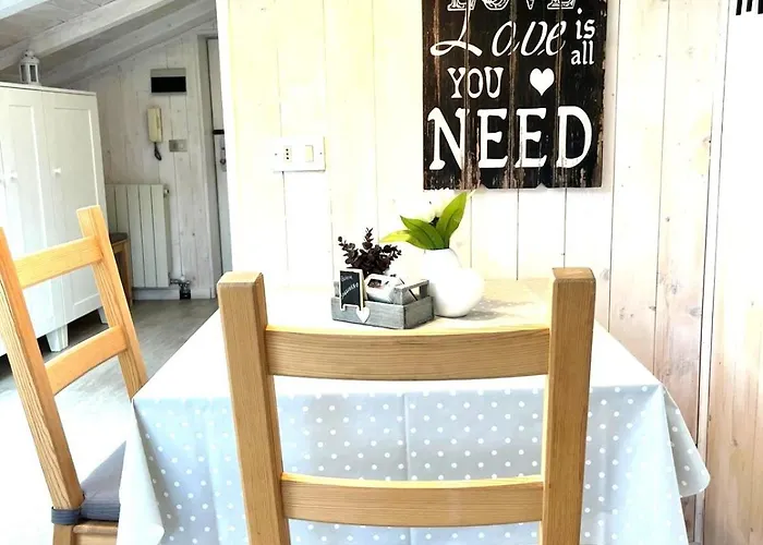 Il Piccolo Loft Nel Cuore Antico Di - & Me Apartment Aosta